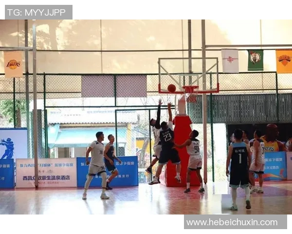 洲际杯赛场回顾杭州篮球队默契配合展现团队精神与战术智慧